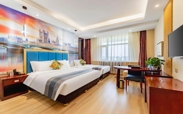 Joyland Grand Hotel