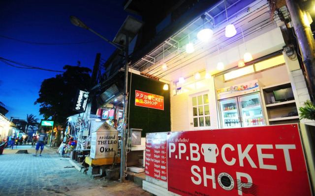Phi Phi Bucket Hostel