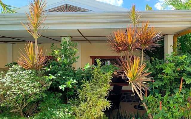 Bungalow in Alona, Alona Park Residence