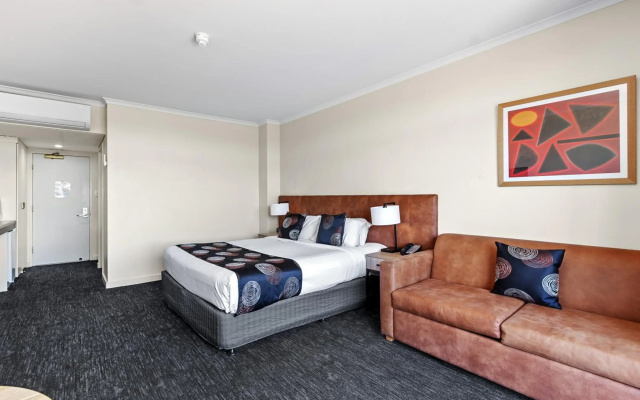 Mantra Meridien Adelaide