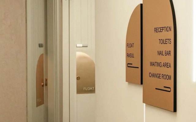 Upmarket unit at Ellipse waterfall country estate