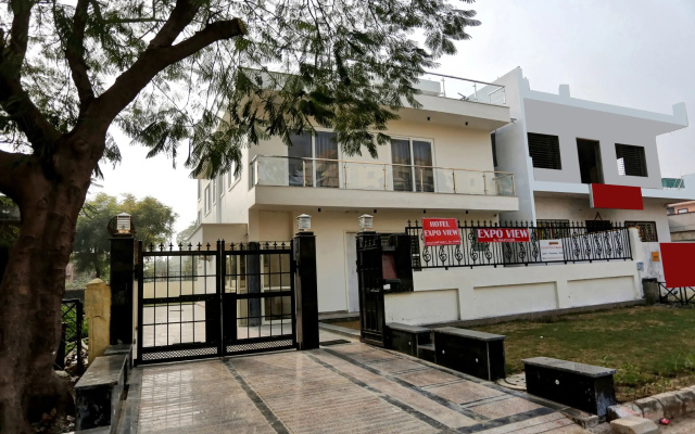 Hotel O Expo View Near PVR Ansal Plaza Greater Noida
