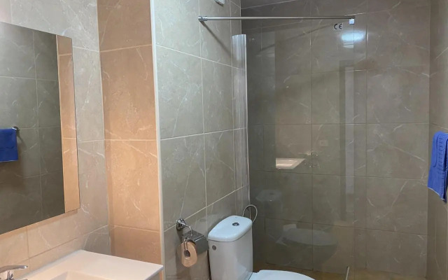 14B2 Victoria Court 1