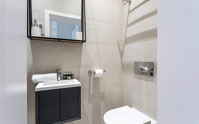 Gorgeous Flat in the Heart of Acton