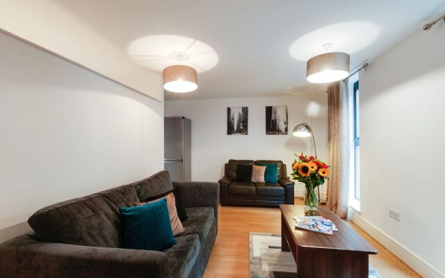 Base Serviced Apartments - Cumberland Apartments