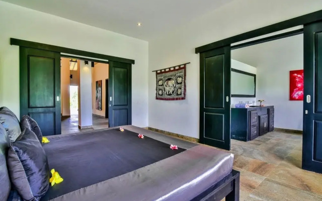 Lovina Residence