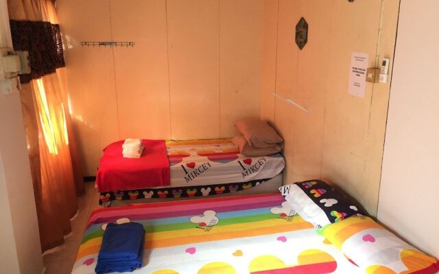 Pesona Backpackers Inn