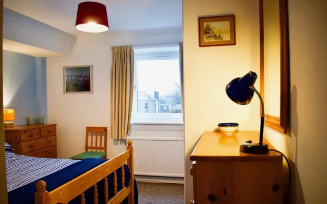 Welcoming and Homely 2 Bed in Central Location