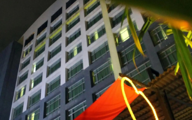 ATM Maybank Hotel Ibis Pekanbaru
