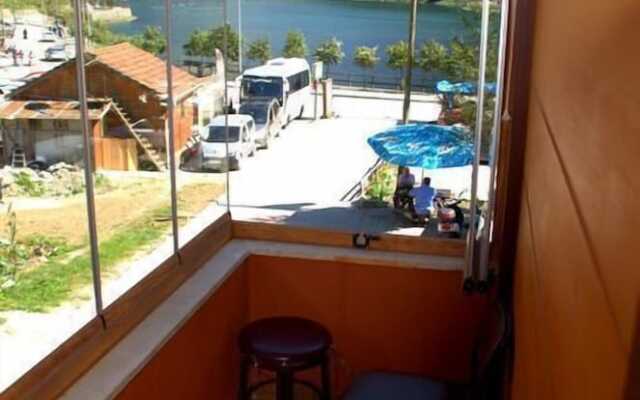 Danis Motel
