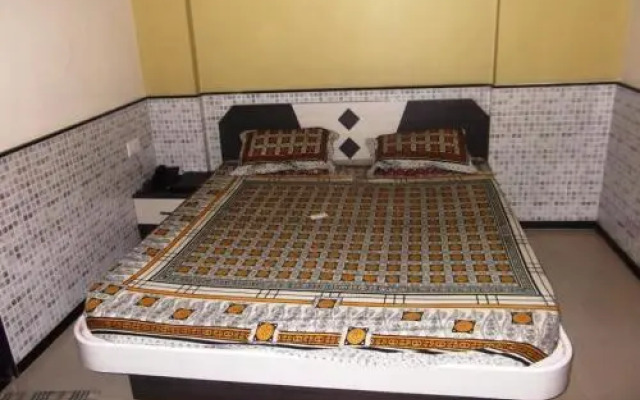 Hotel Raj