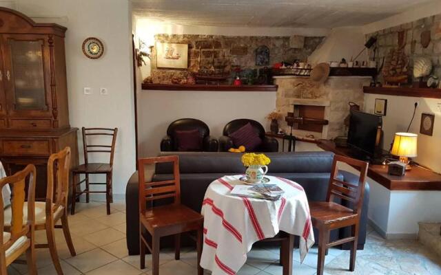Mama's & Papa's house