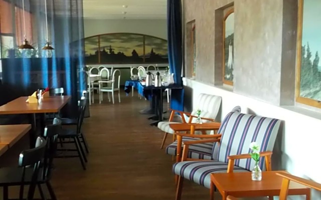 Hotel Liilia
