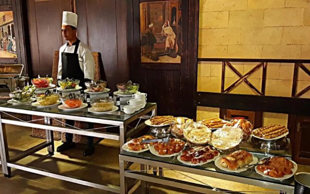 Panacea Hotel Borg El Arab