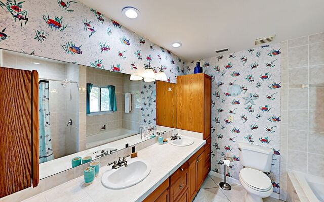 Canal-Front Living - 4 Br Home