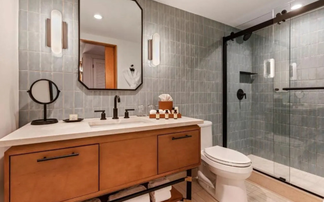 Merriweather Lakehouse, Autograph Collection