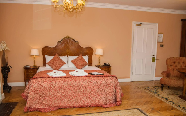 St Giles House Hotel
