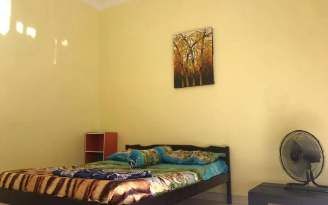 Memes House Backpacker