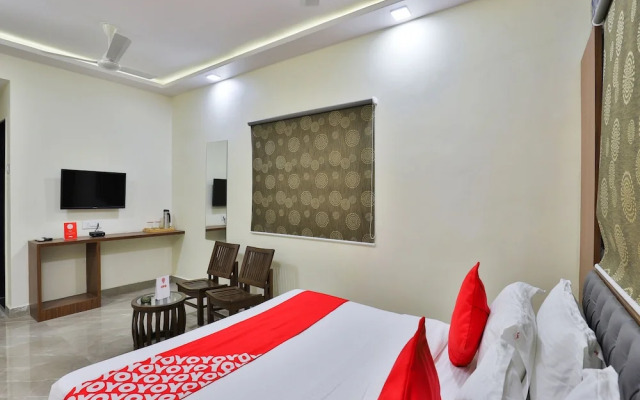 OYO 18972 Hotel Saineel