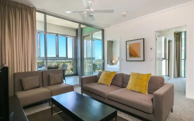 2 Bedroom Riverside Apartment in Hamilton Portside