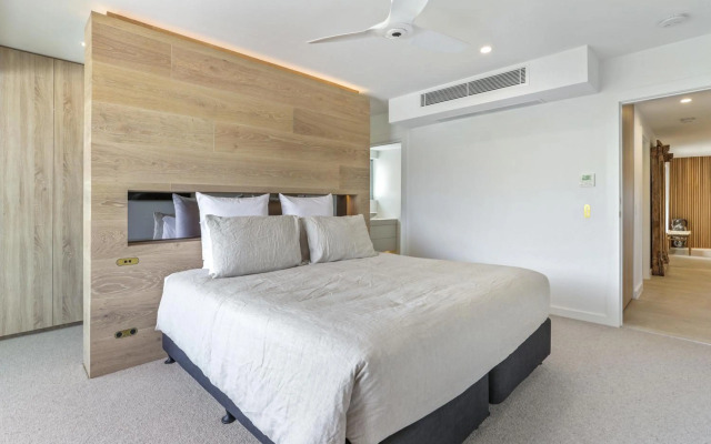 La Mer Apartment #10