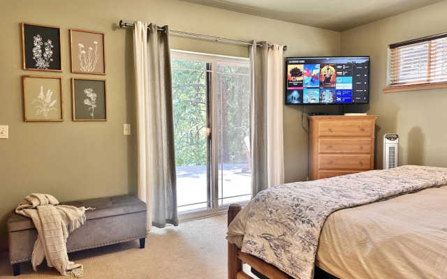 River Song Cabin 3 Bedroom Home