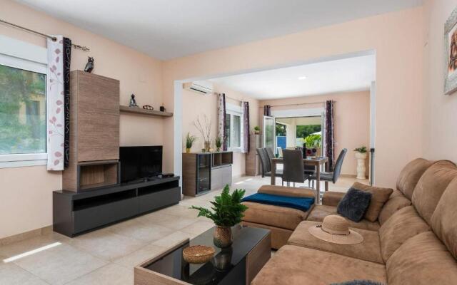 Villa Kobe - Plusholidays