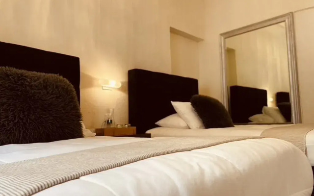 Mina Suites