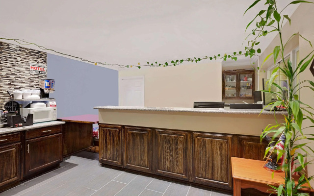 Super 8 by Wyndham Siloam Springs