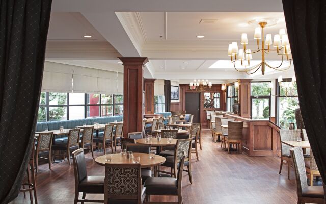 Sylvia Hotel