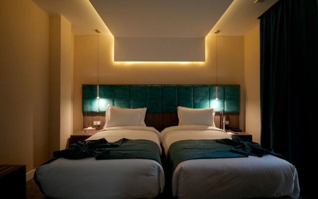 Ad Hotel Pont D'Hydra