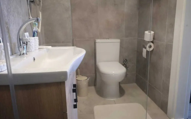 Atos Otel
