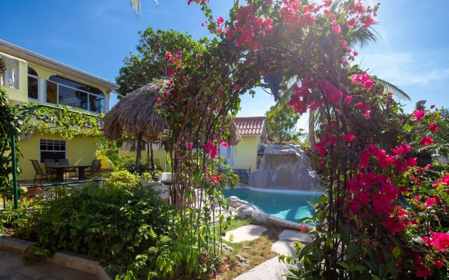 Breathtaking Family Designer Villa w/ Private Pool & Tropical Garden