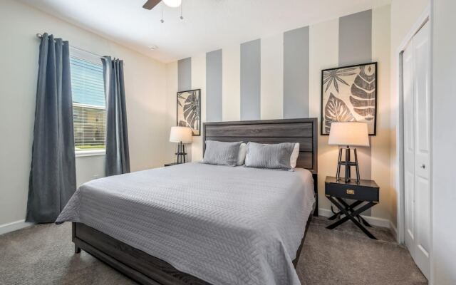 Family Paradise Space Themed Perfect Location