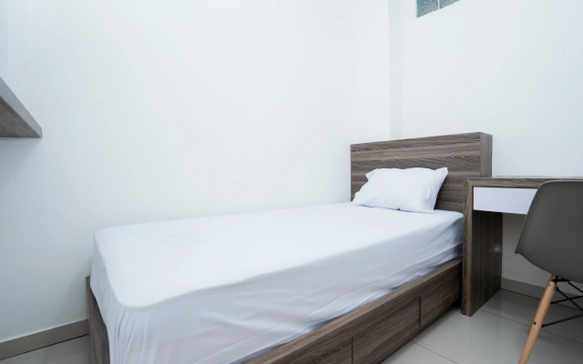 OYO Life 2462 Kost Surabaya