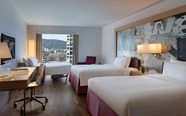 Renaissance Zürich Tower Hotel