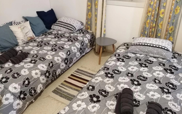 Larnaca, Pervolia 1 bedroom seaside apartment