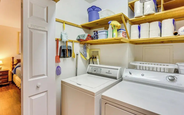 Charming Apartment w/ Yard & Beautiful Gardens!