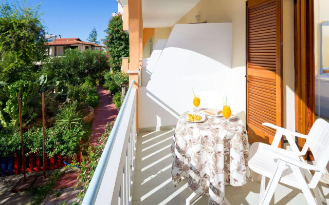 Raisakis Apartments