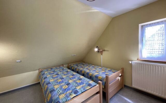 Résidence jaune et rose 33625