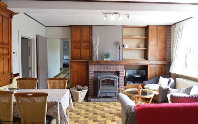 Traditional Holiday Home in Zwalm with Garden