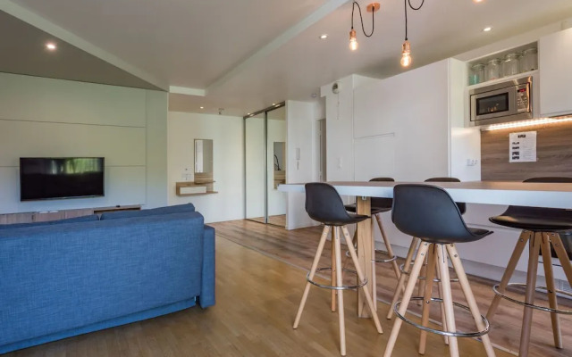 Ariane Disneyland Apartment