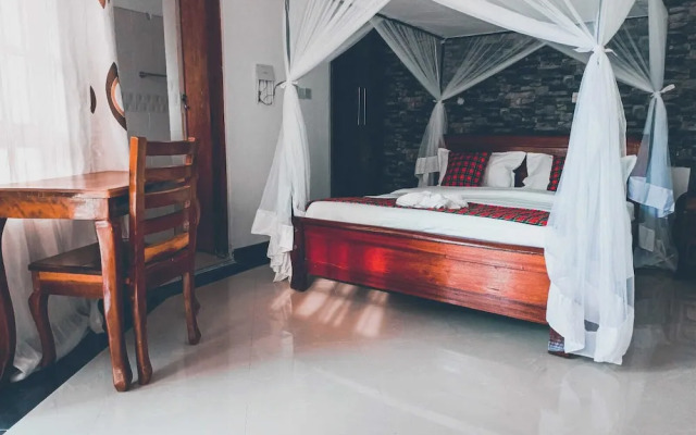 Queen's Way Resort