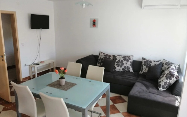 Sanja - 100 Meters to the Beach - A2