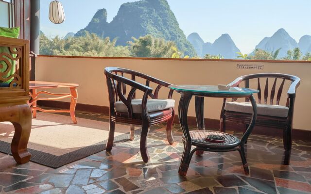 Yangshuo Mountain Retreat