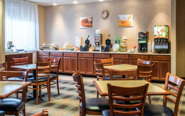 Quality Inn & Suites Sequim at Olympic National Park