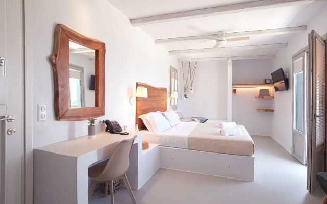 Paros Comfy Suites