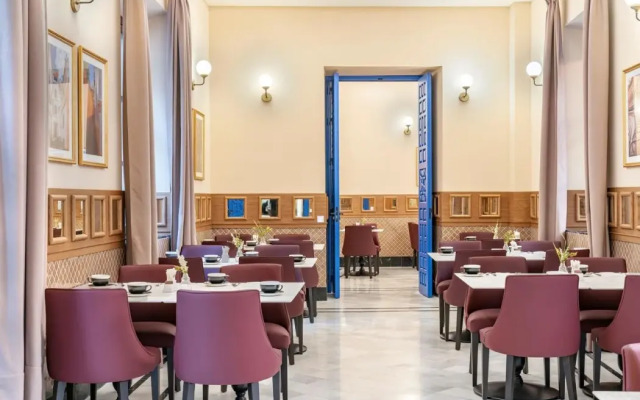 Hotel Vincci Molviedro