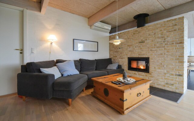 Amazing Home in Ebeltoft With 4 Bedrooms and Wifi
