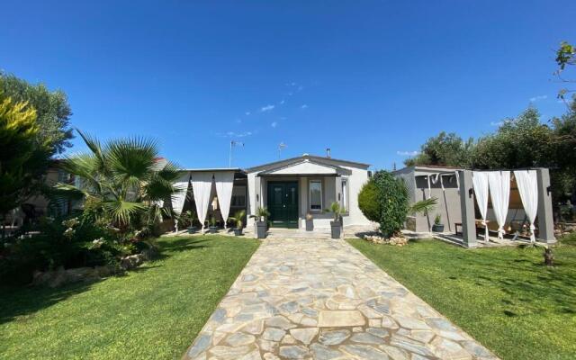 The Apricot Seafront Beach House